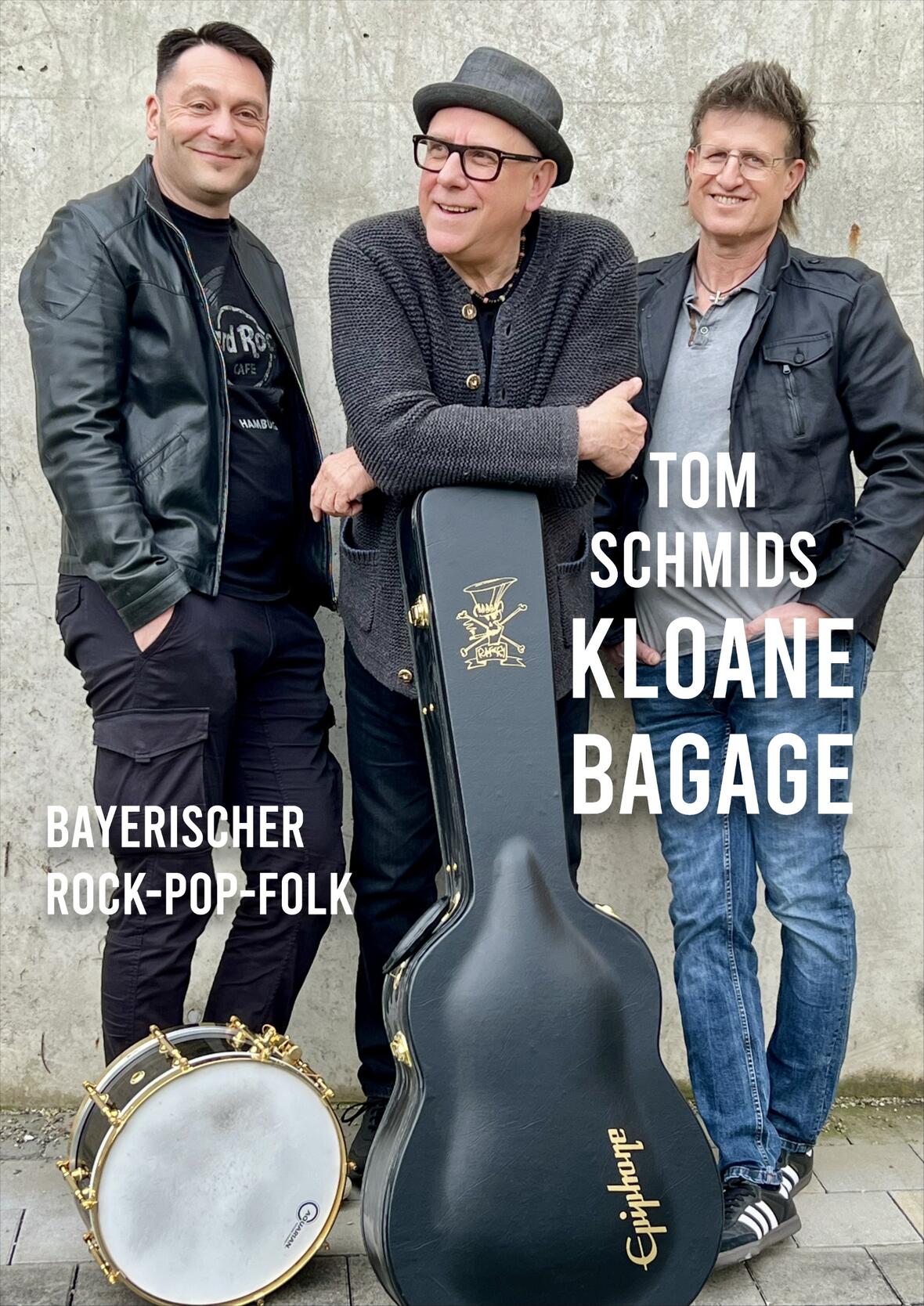 Tom Schmids KLOANE BAGAGE spielt ein Konzert im Peichinger Bauerntheater