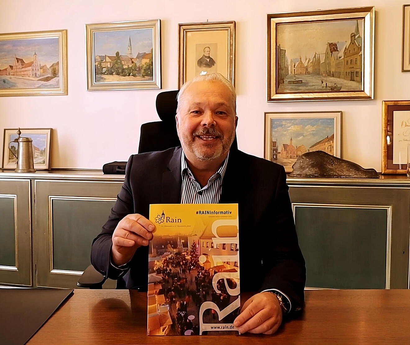Erstausgabe des Mitteilungsblatts RAINinformativ der Stadt Rain