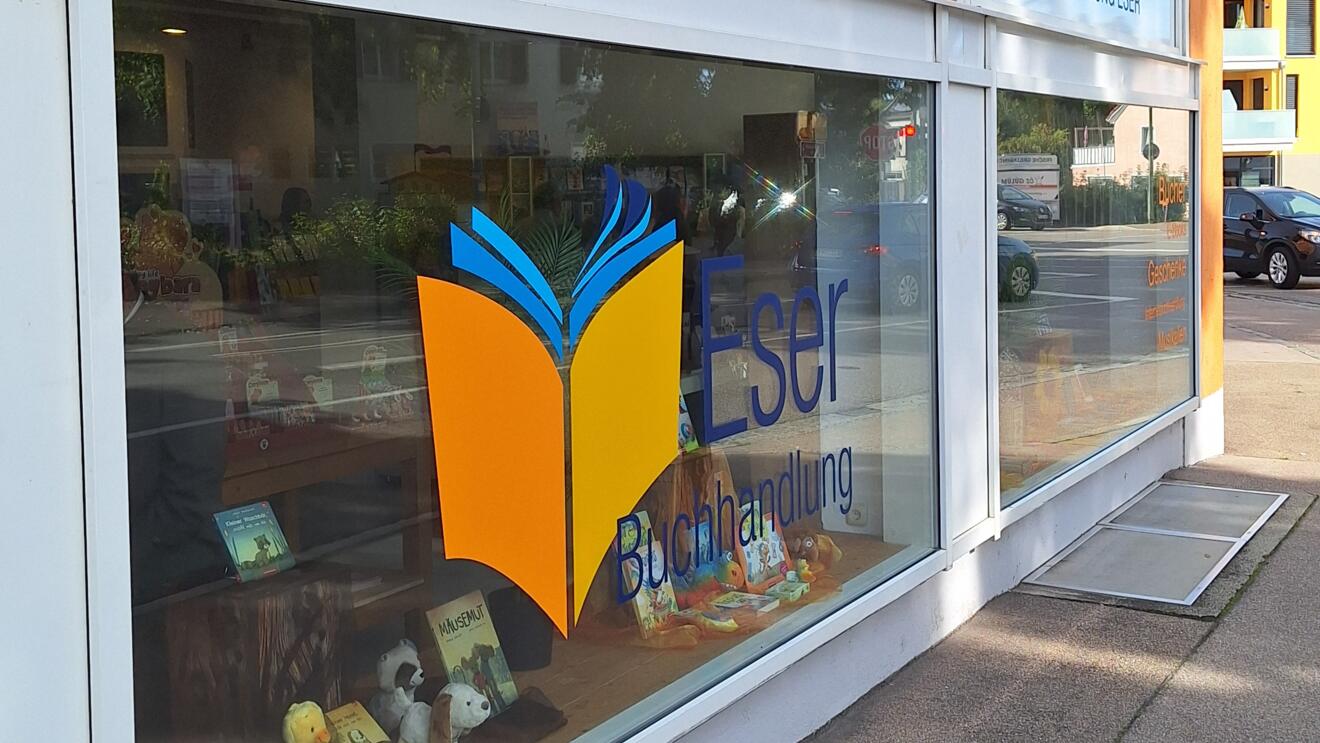 Buchhandlung Eser Schaufenster