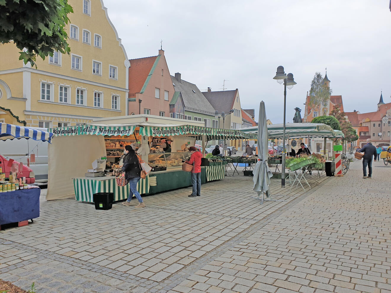 Bauernmarkt am Tillydenkmal in Rain