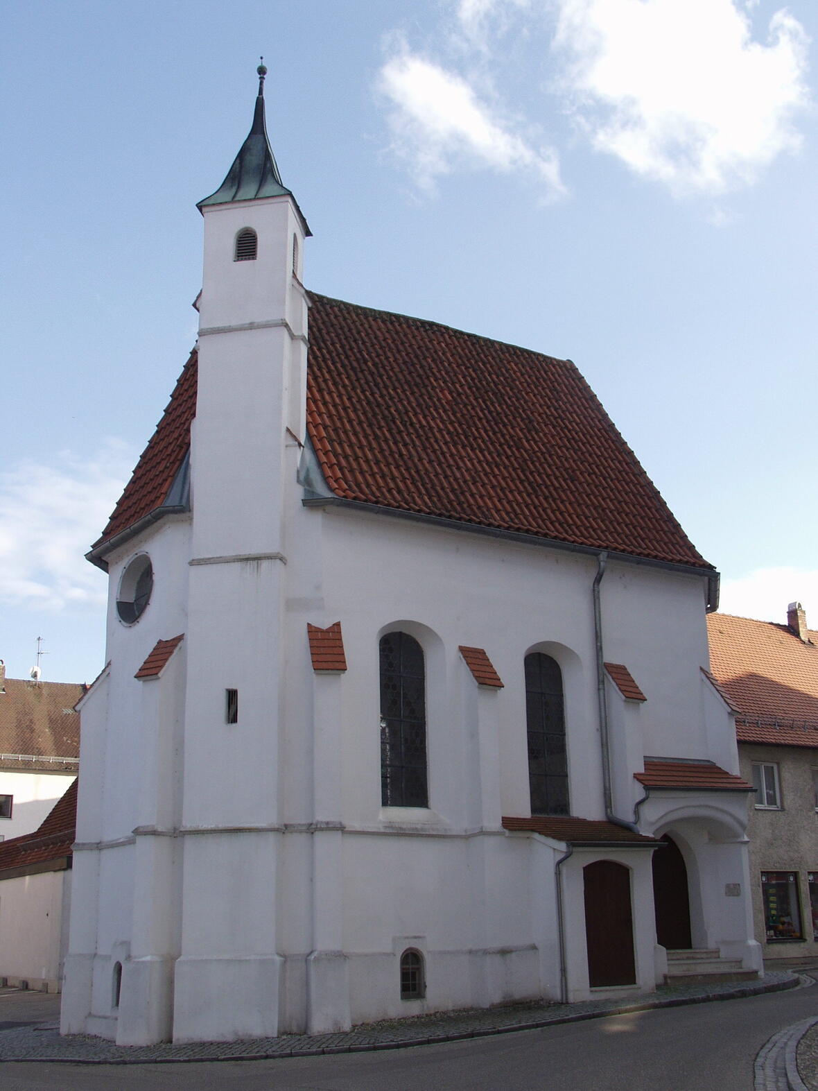 Allerheiligenkapelle neben der Stadtpfarrkirche Rain am Lech