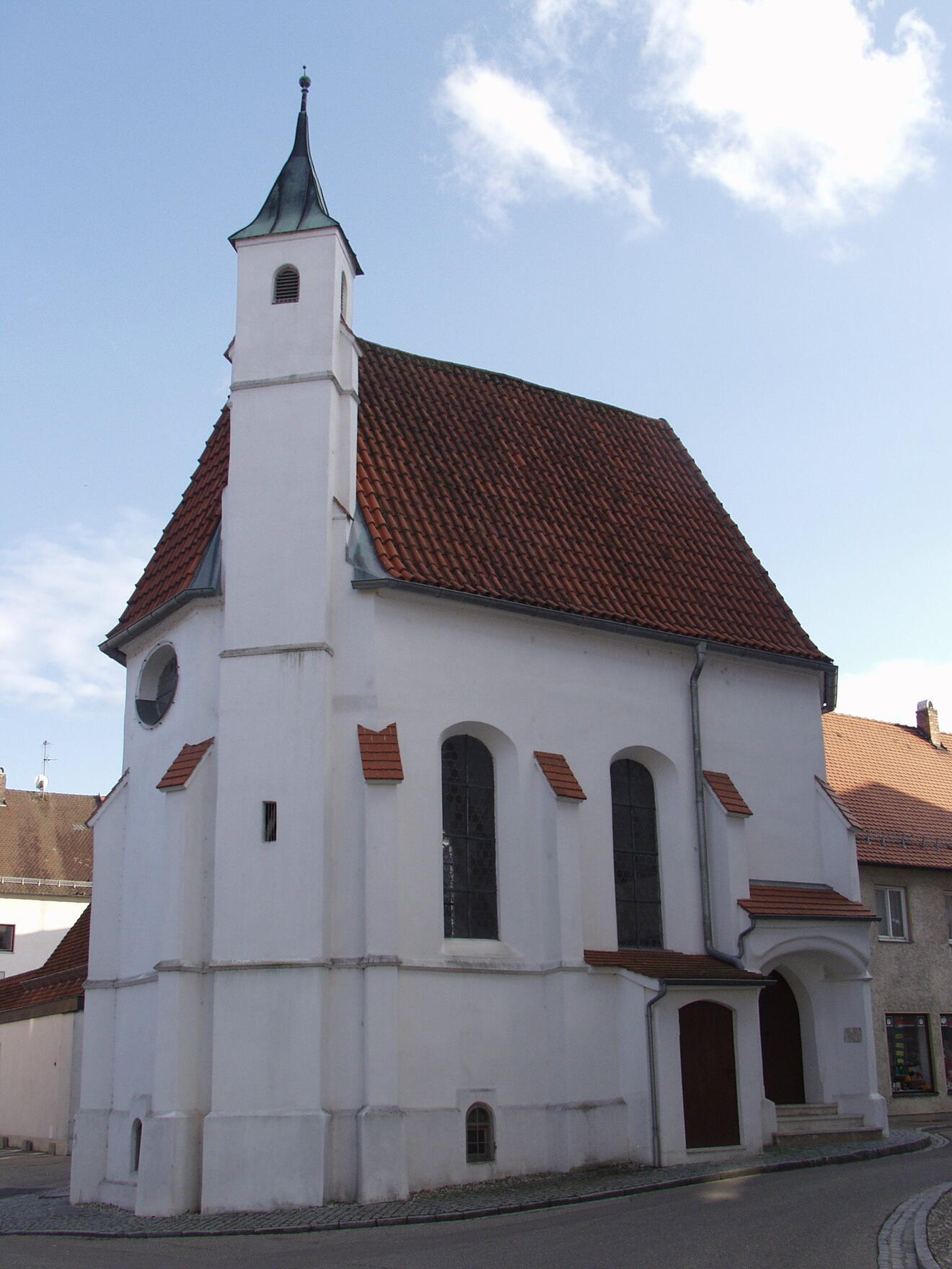 Allerheiligenkapelle neben der Stadtpfarrkirche Rain am Lech