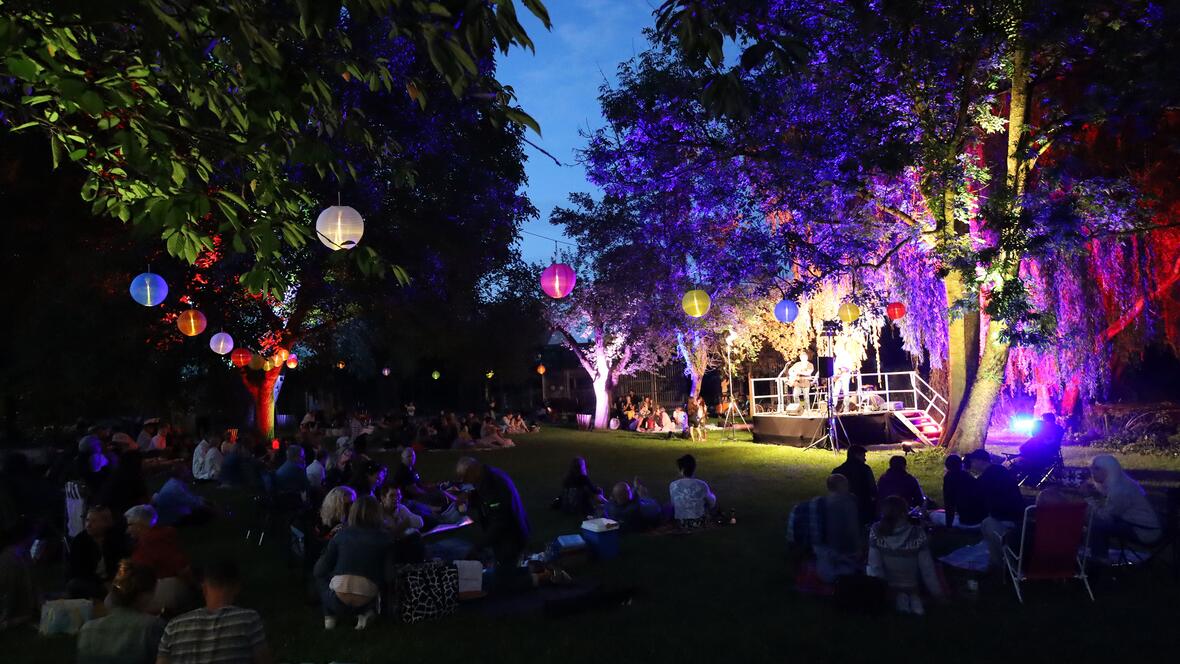 rain-stadtparkmomente-2025-buehne-c-stadt-rain