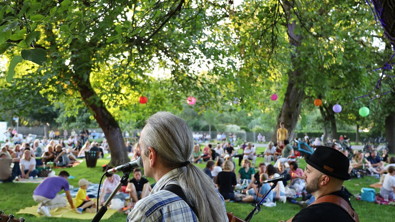 rain-stadtparkmomente-2025-kuenstler-c-stadt-rain