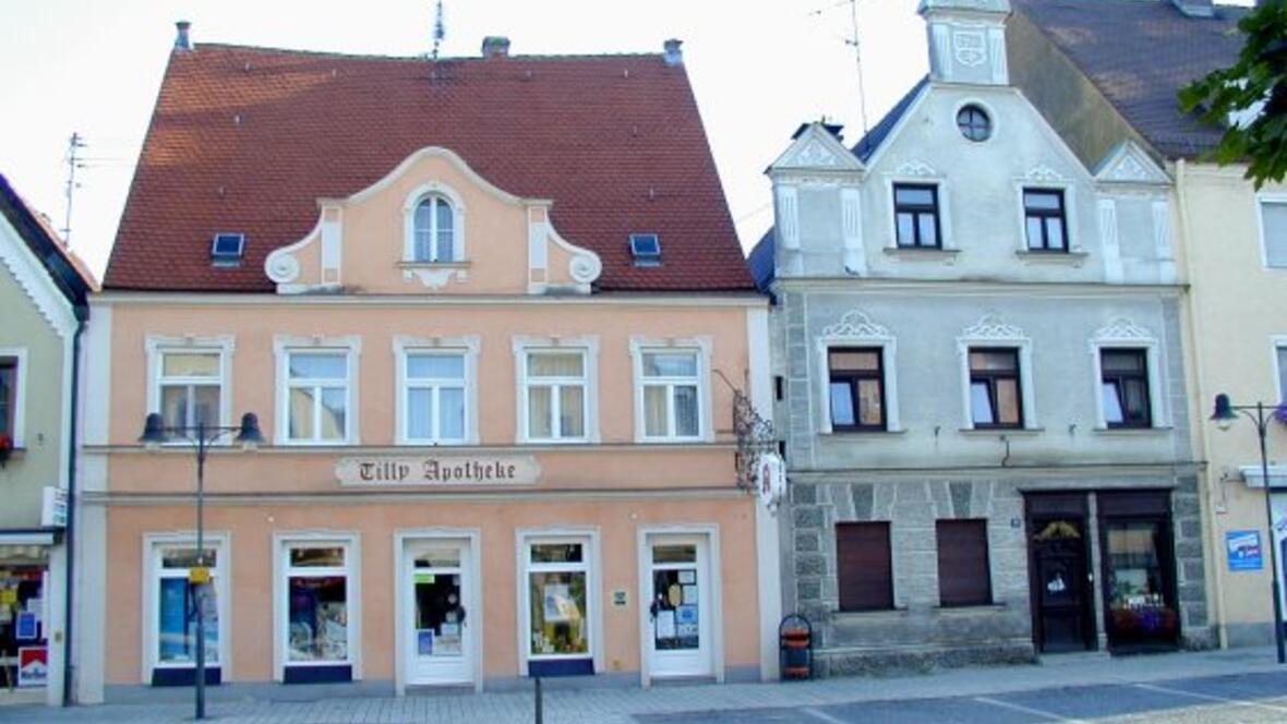 Originelle Jugendstil-Fassaden, Hauptstraße 20 und 22