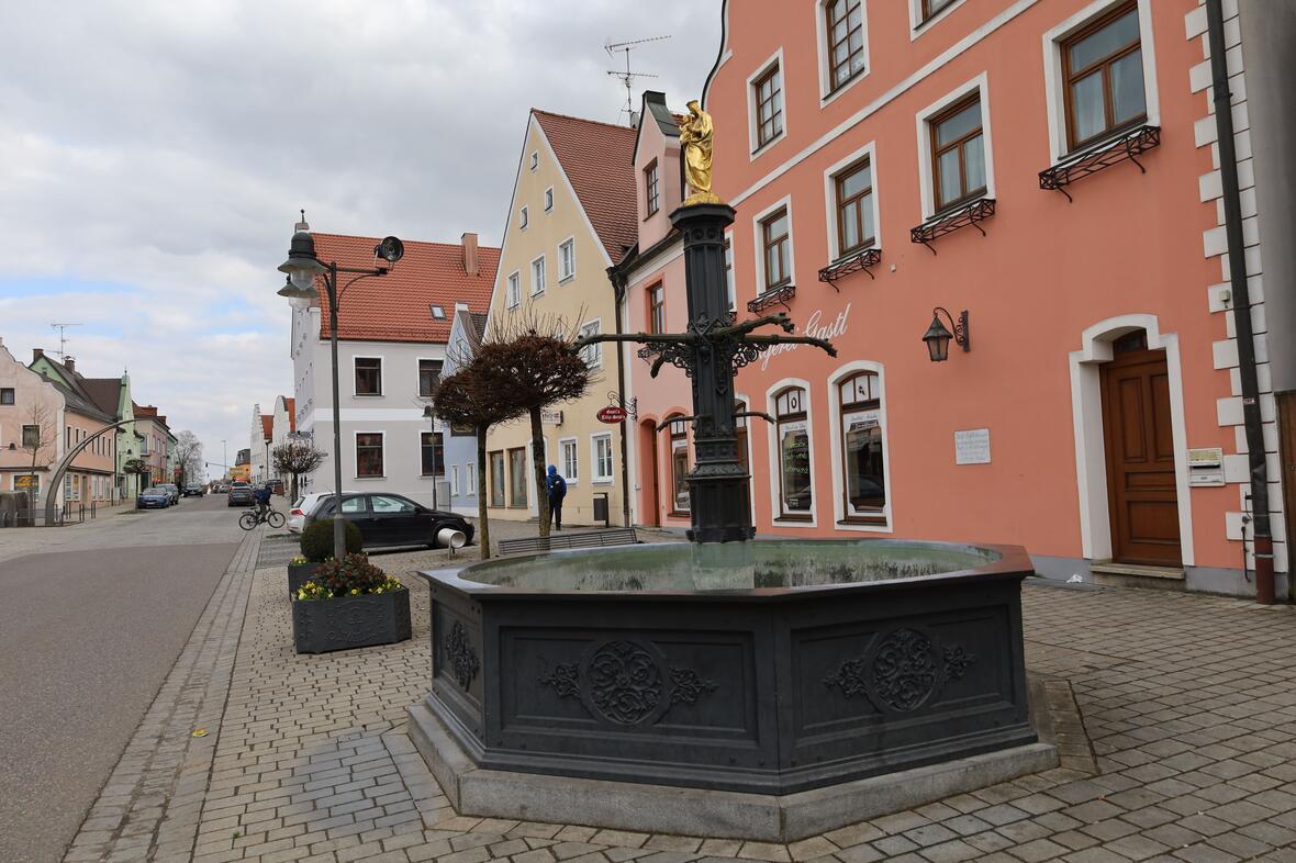 Marienbrunnen in Rain am Lech