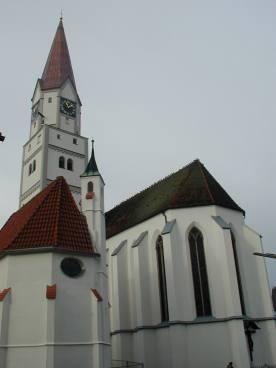 katholische Stadtpfarrkirche von oben