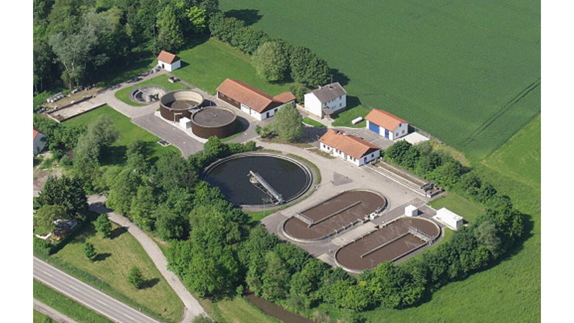 Luftbildaufnahme der Kläranlage der Stadt Rain